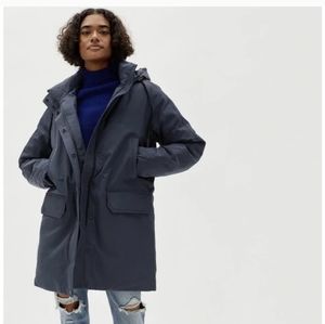Everlane Men's Puffer Jacket in Dark Gray